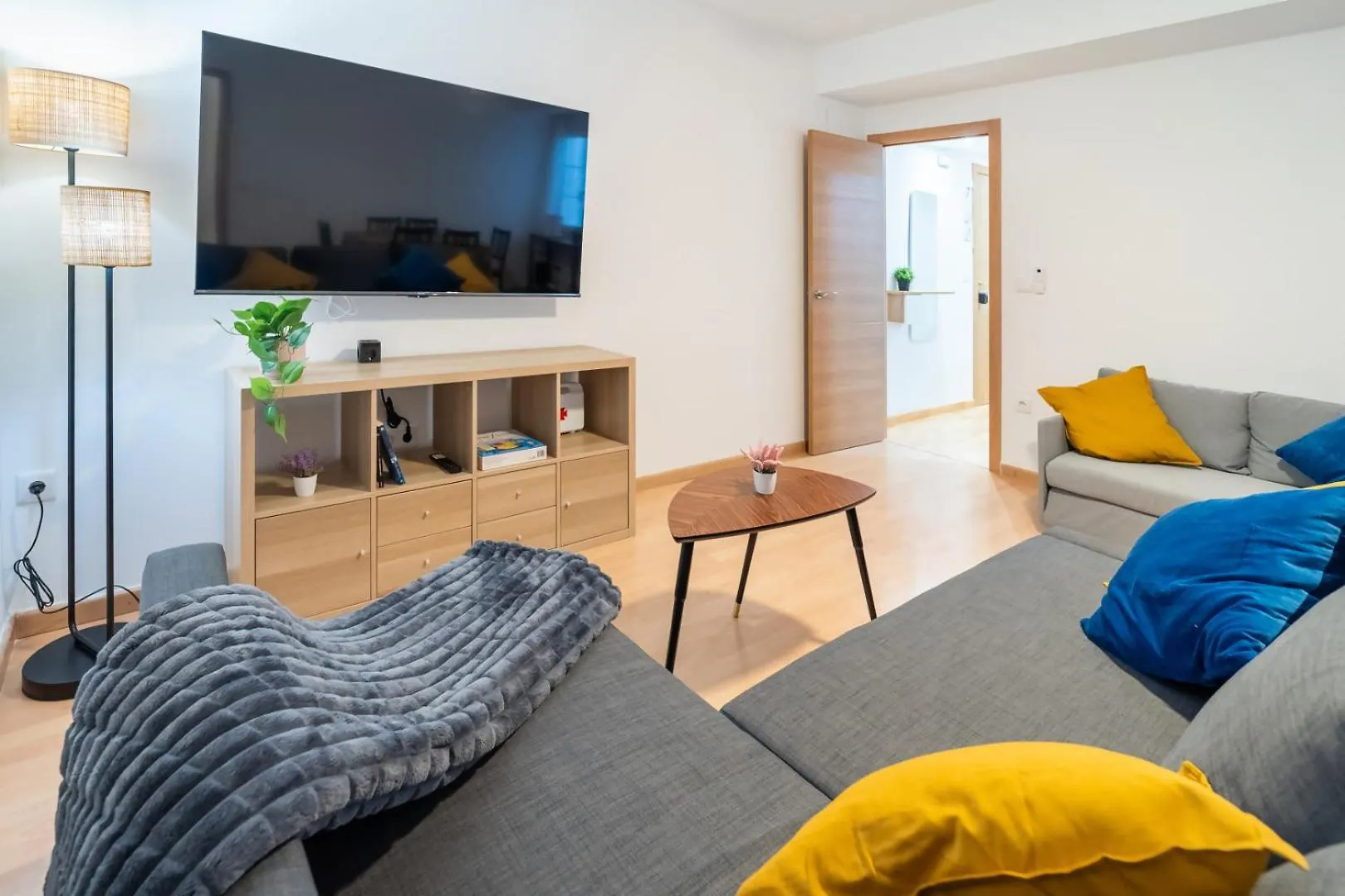 Apartamento A 15 Minutos De La Juderia Con Parking Cordoba 0*,  Spain