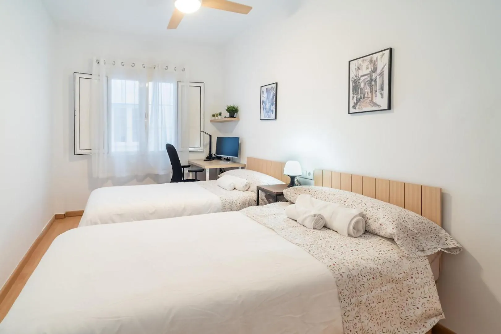Apartment Apartamento A 15 Minutos De La Juderia Con Parking Cordoba Spain