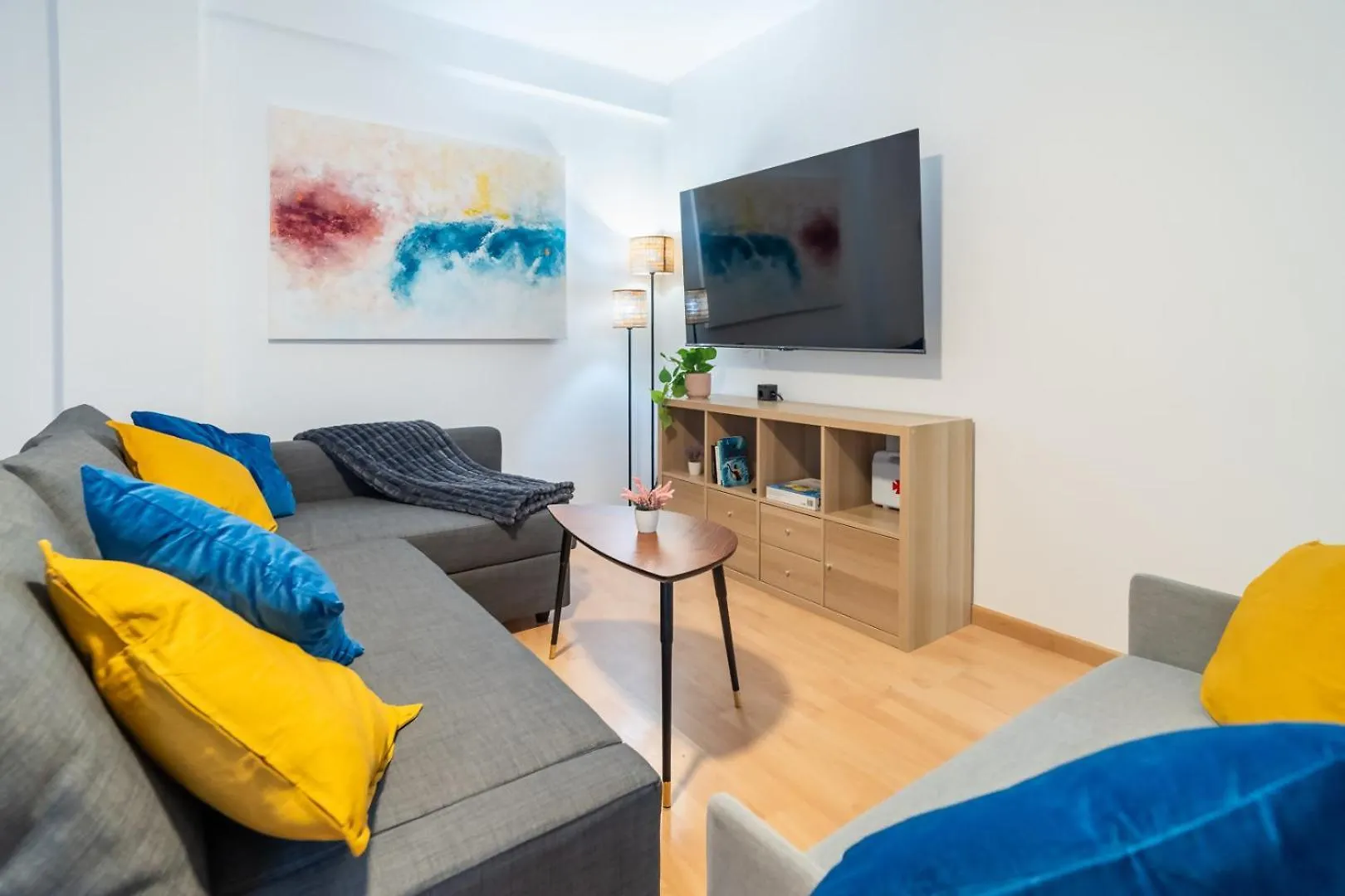 Apartamento A 15 Minutos De La Juderia Con Parking contacts